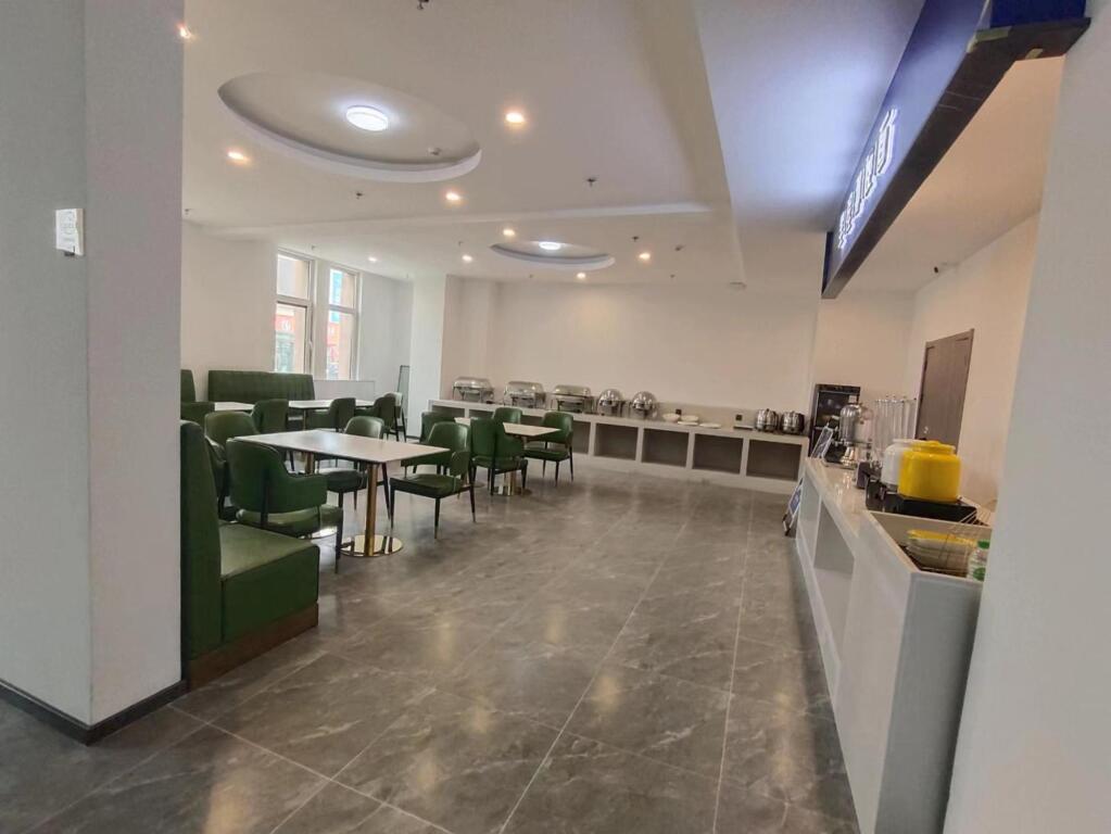 Ланьчжоу: Starway Hotel (Lanzhou New District University Town)