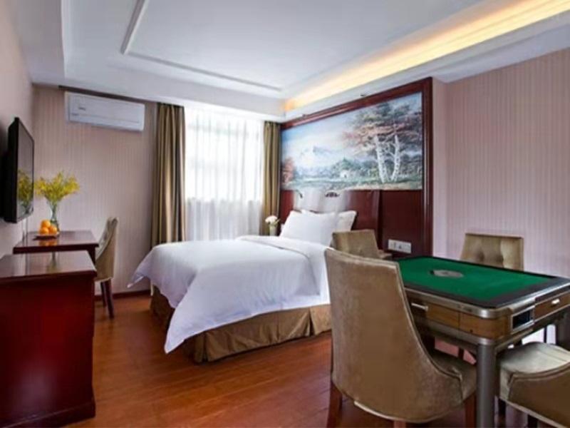 Шэньчжэнь: Vienna Hotel Shenzhen Guanlan Guanguang Road Fushikang Branch