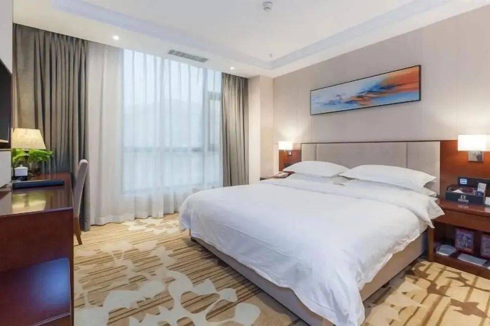 Цзуньи: Chongmei Hotel
