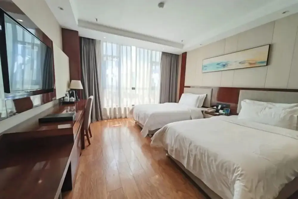Цзуньи: Chongmei Hotel