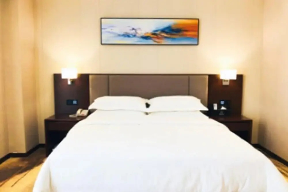 Цзуньи: Chongmei Hotel