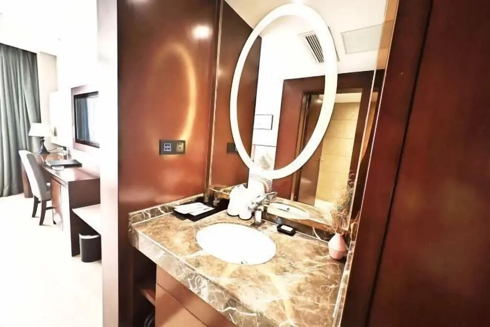 Цзуньи: Chongmei Hotel