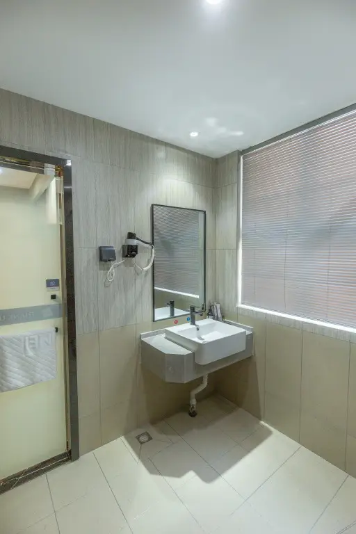 Сюйчжоу: Thank Inn (Suining High-speed Railway Station Wanda Plaza)