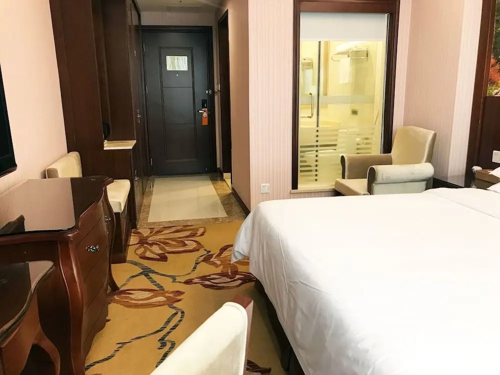 Шэньчжэнь: Vienna International Hotel Shenzhen Fucheng Guanyue