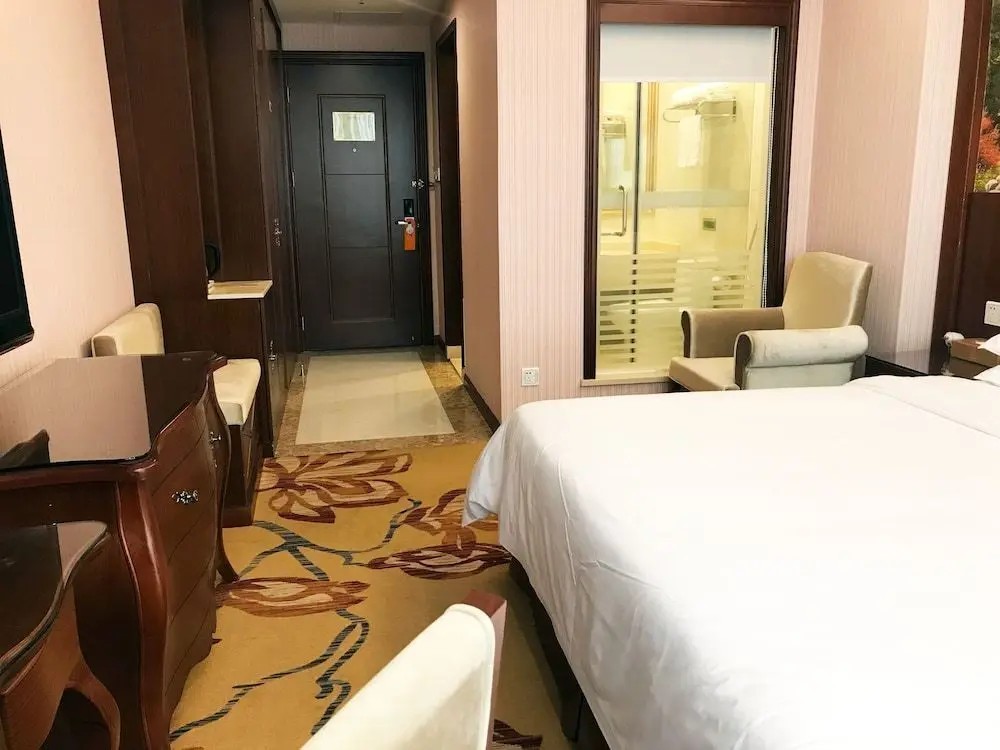 Шэньчжэнь: Vienna International Hotel Shenzhen Fucheng Guanyue