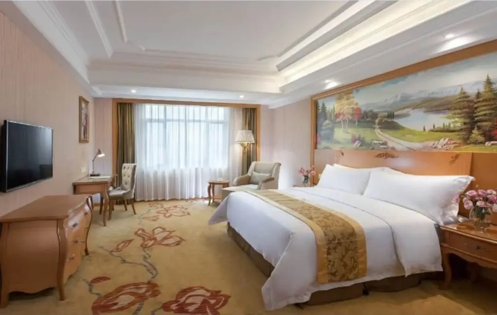 Гуанчжоу: Vienna International Hotel Guangzhou Xinshi
