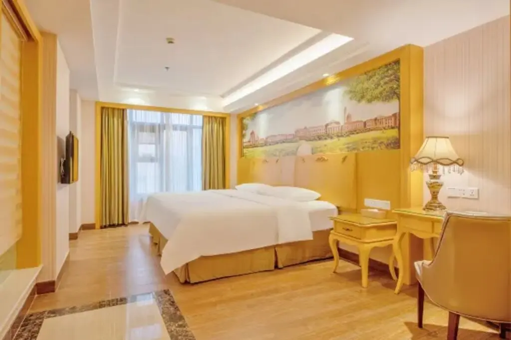 Шэньчжэнь: Vienna Hotel Shenzhen Fuyong Fenghuangshan