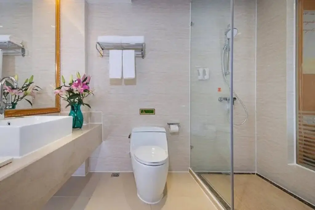 Шэньчжэнь: Vienna Hotel Shenzhen Fuyong Fenghuangshan