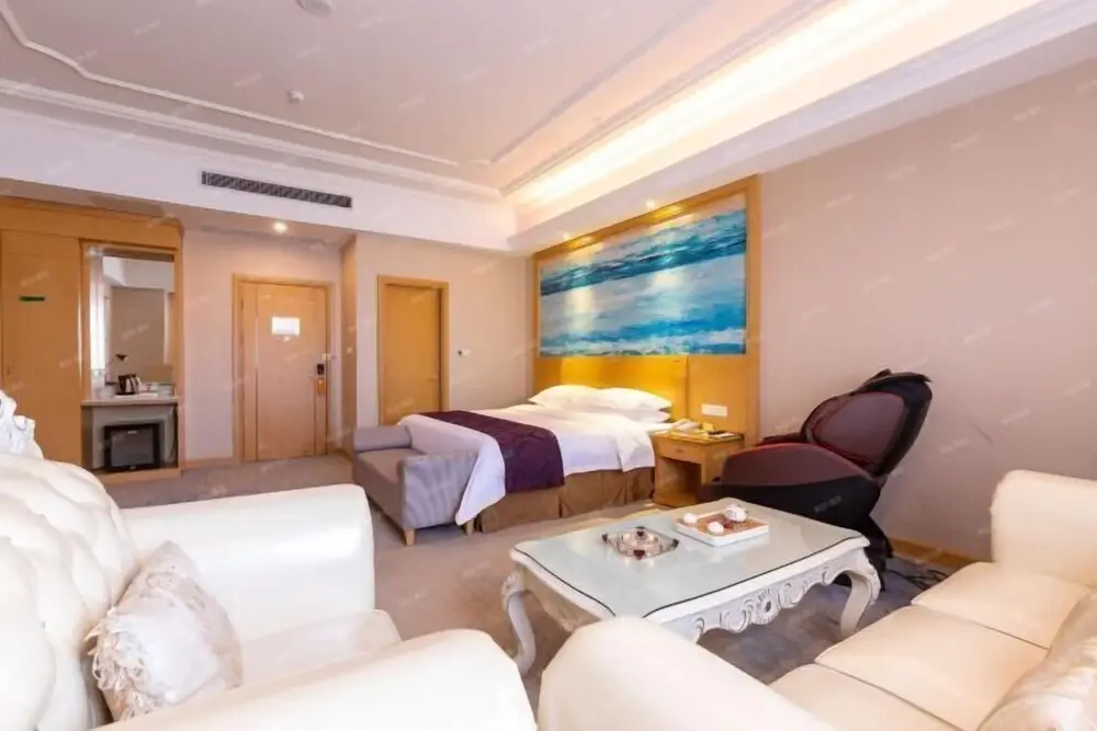 Чжуншань: Vienna International Hotel (Zhongshan Old Town Huayi Plaza)