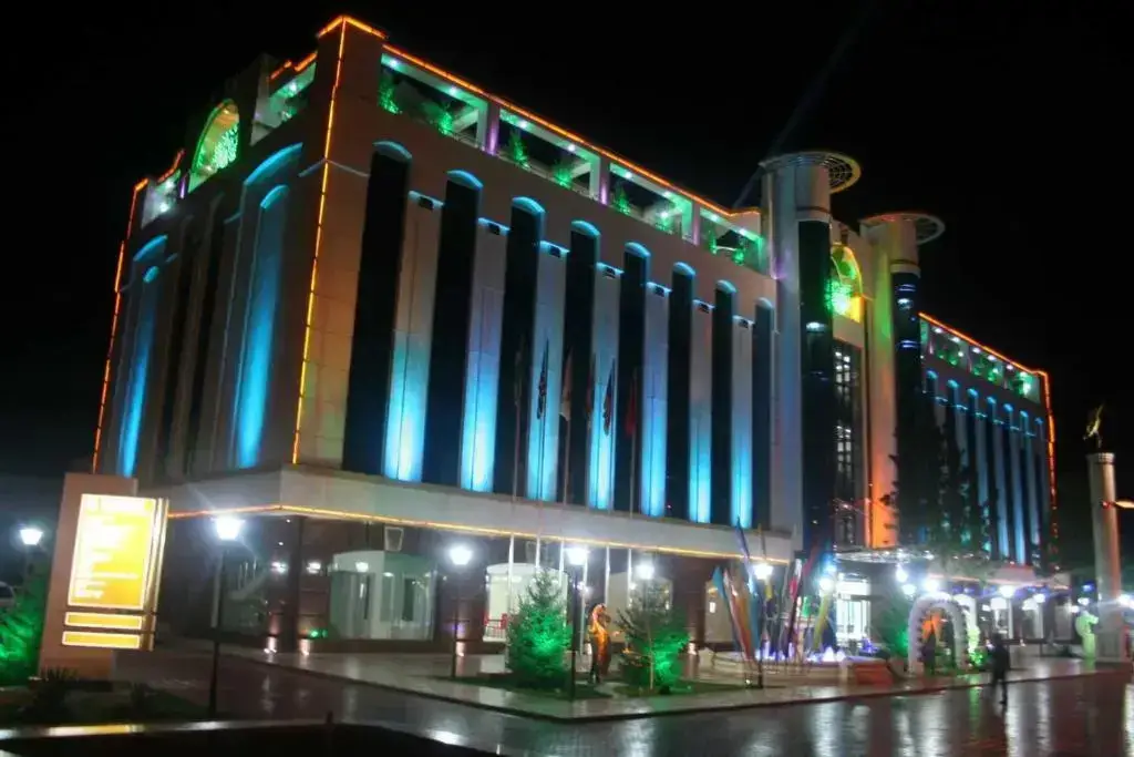 Андижан: Hamkor Business Center