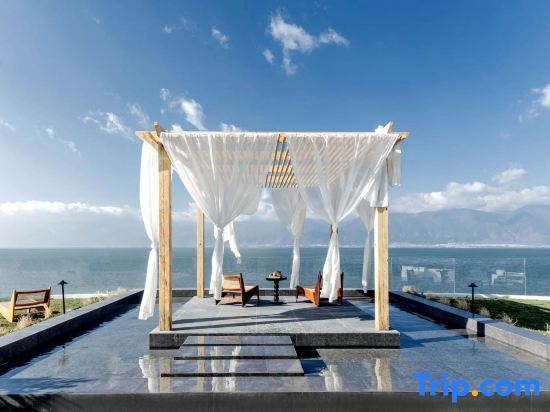 Дали: LiSiMan- Flora Seaview Hotel (Bohai Shuanglang)