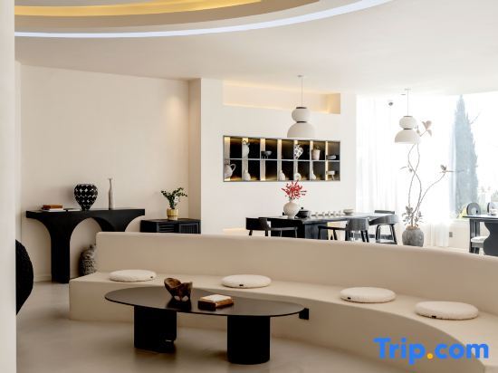 Дали: LiSiMan- Flora Seaview Hotel (Bohai Shuanglang)