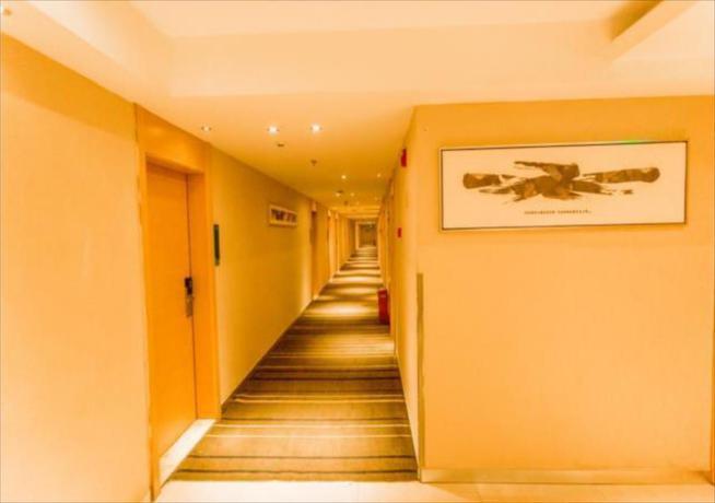Хэчи: City Comfort Inn Hechi Yizhou Erqiao