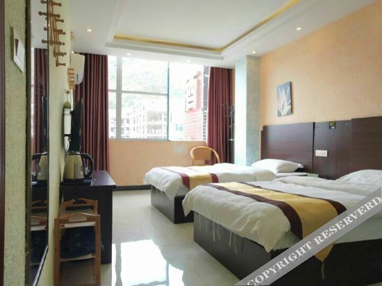 Аньшунь: Huangguoshu Sunflower Hotel