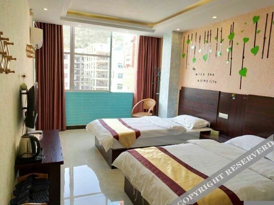 Аньшунь: Huangguoshu Sunflower Hotel