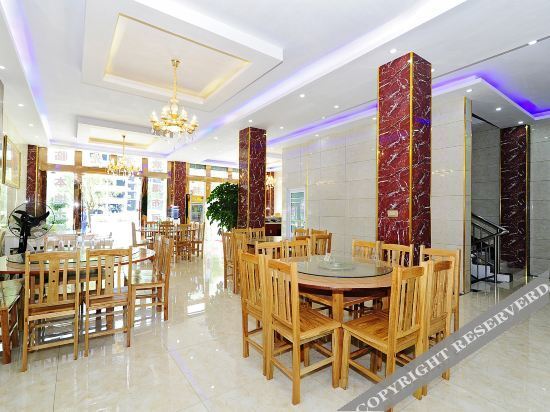 Аньшунь: Huangguoshu Sunflower Hotel