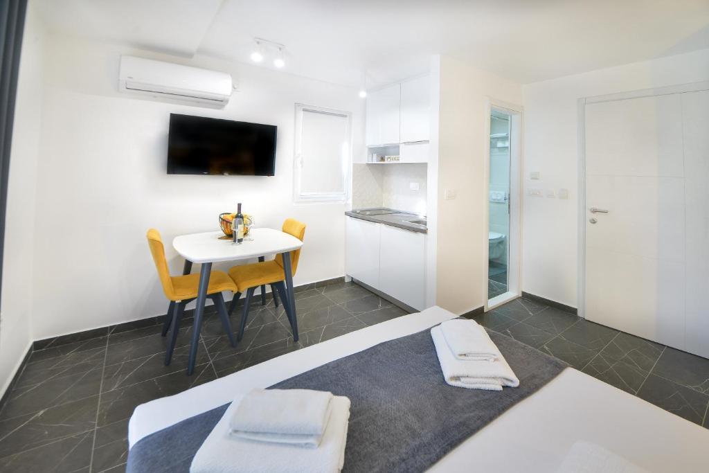Будва: Apartmani Camellia Adore