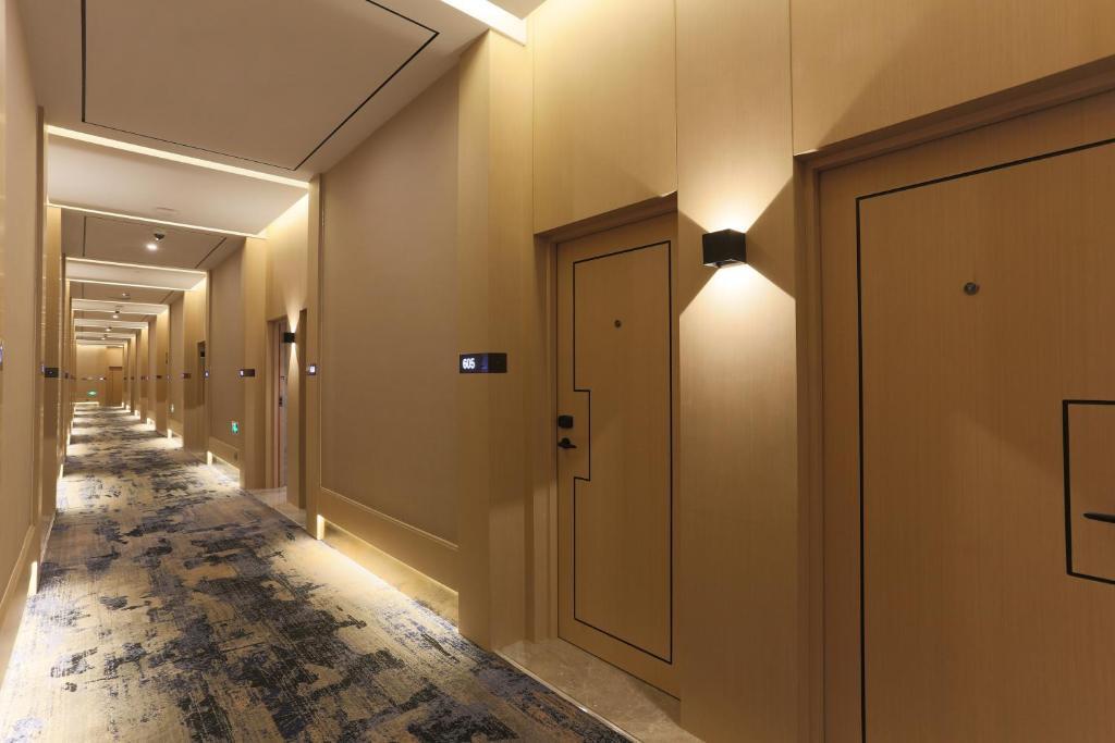 Шанхай: Mengguo Hotel Zhuqiao Town