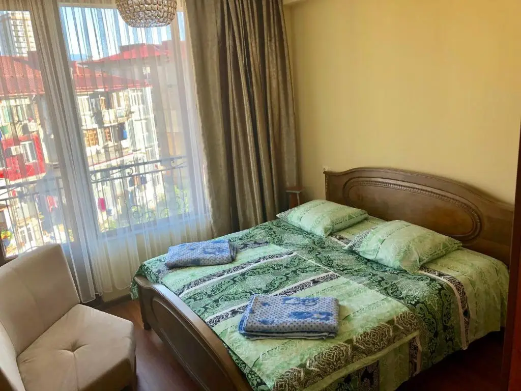 Батуми: 8 Loria St