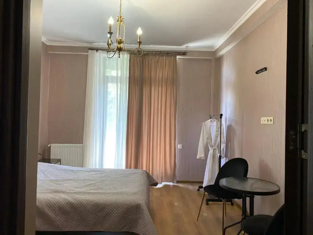 Тбилиси: Guest House Four Seasons