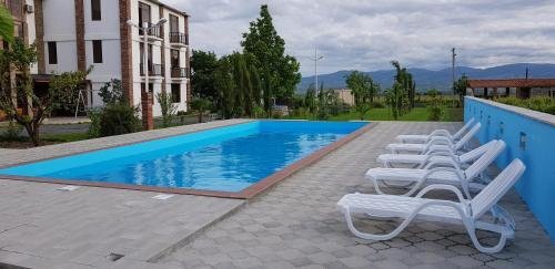 Кварели: Shaloshvili's Cellar Hotel