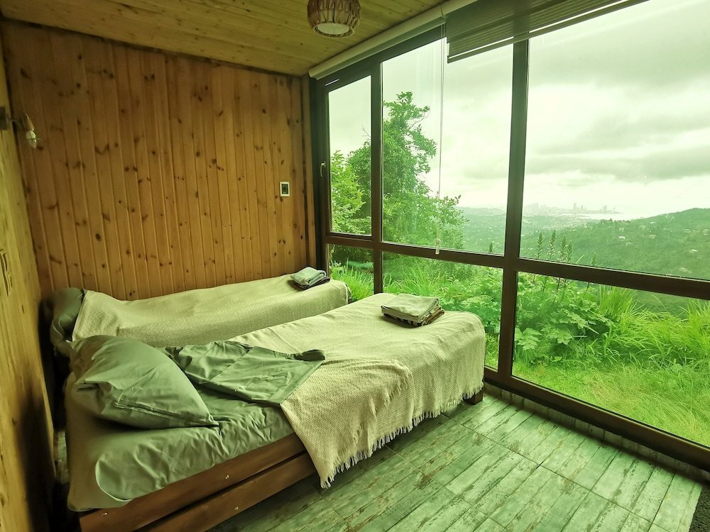 Батуми: Door2Heaven Eco Hotel & Camping