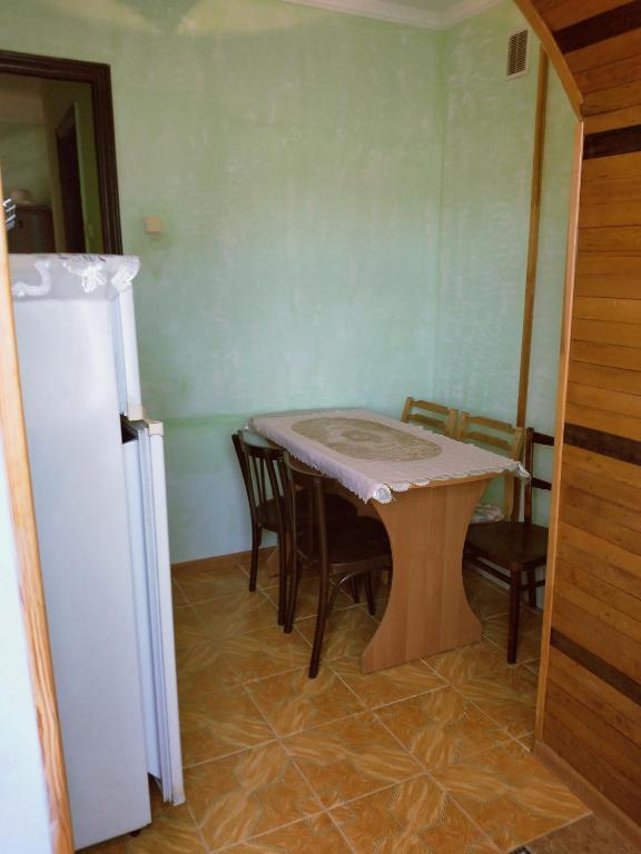 Пицунда: Kvartira na Agrba 1 KV 10 okolo morja