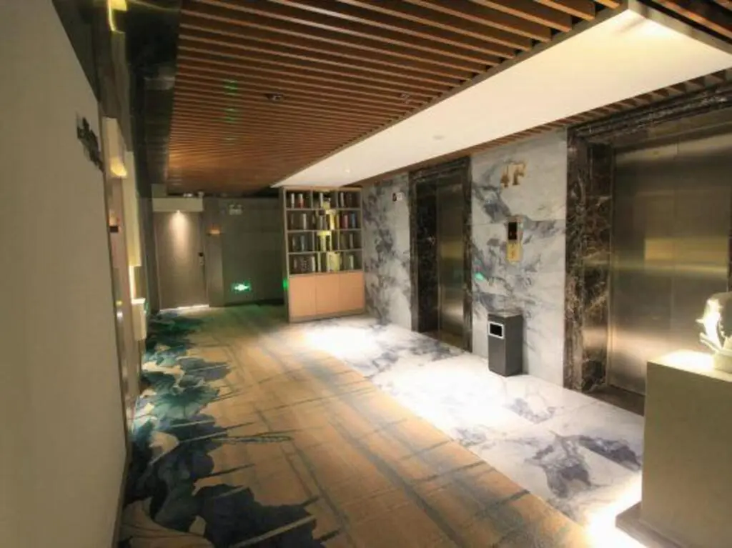 Ксучанг: Hailong Hotel (Wanda Plaza Pang Xuchang East Station)
