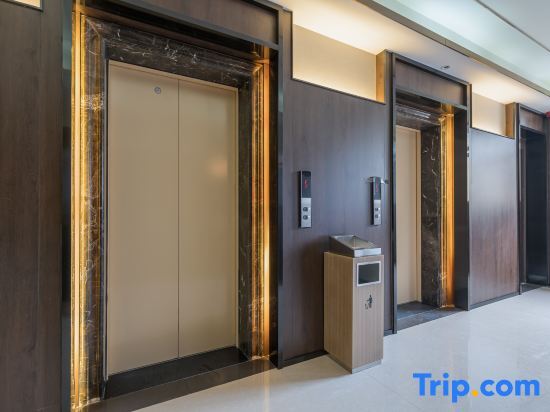 Чжэнчжоу: Dengfeng Rezen Select Hotel