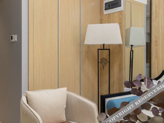 Цзинань: The Romantic hotel(Daminghu store, Jinan)