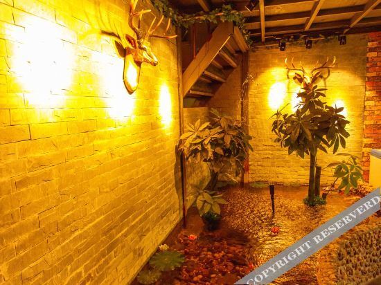 Куньмин: Kunming Mingge Theme Hotel