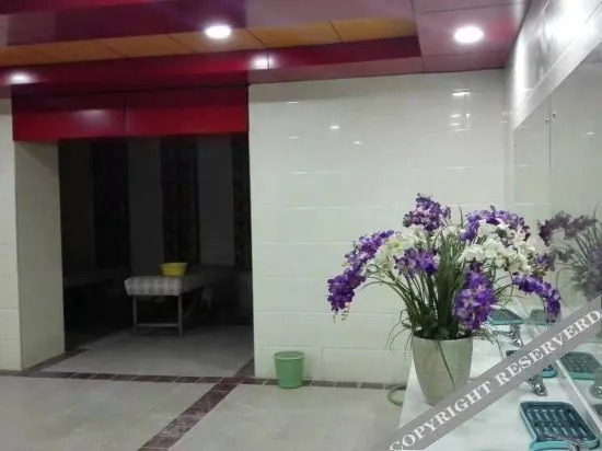 Пекин: Long Ying Business Hotel
