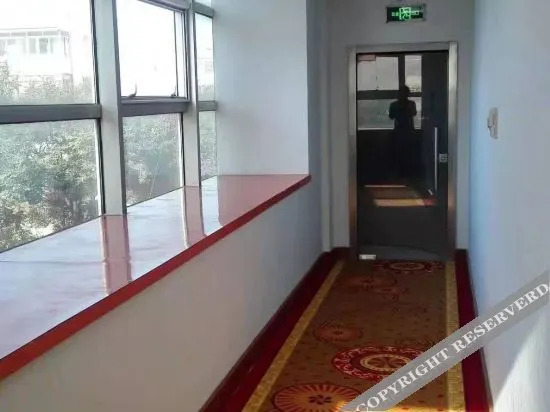 Пекин: Long Ying Business Hotel