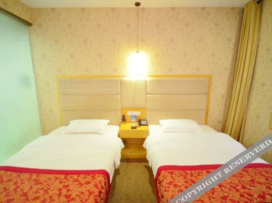 Сяньнин: Lotus Pond Yeshi Business Hotel