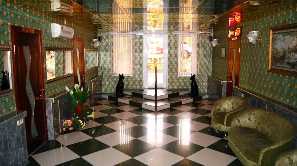 carousel image 3
