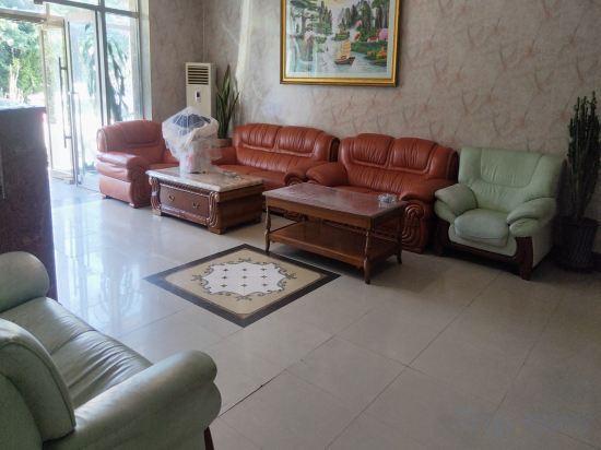 Далянь: Xiaisi Lexiang Service Apartment (Dalian Xinghai Square)
