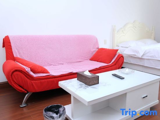 Далянь: Xiaisi Lexiang Service Apartment (Dalian Xinghai Square)