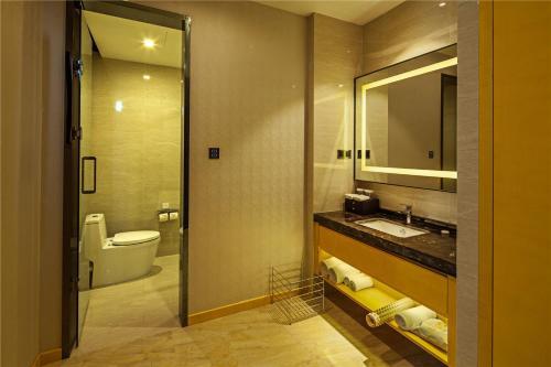 Нанкин: Jinjiang Metroplo Hotel South Railway Station