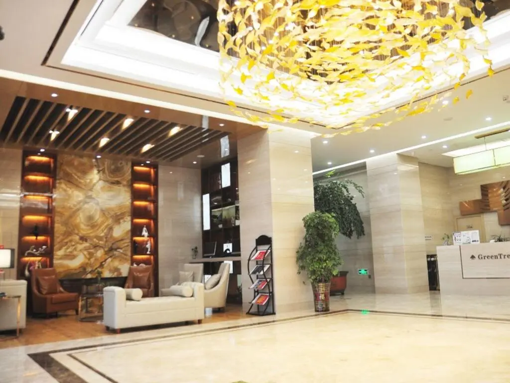 Чжумадянь: GreenTree Inn Zhuma Railway Station Qian Plaza Branch