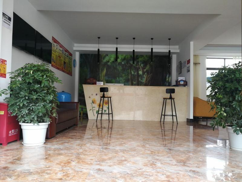 Ньинчи: Shell Tibet Autonomous Region Linzhi North Shuangyong Road Hotel