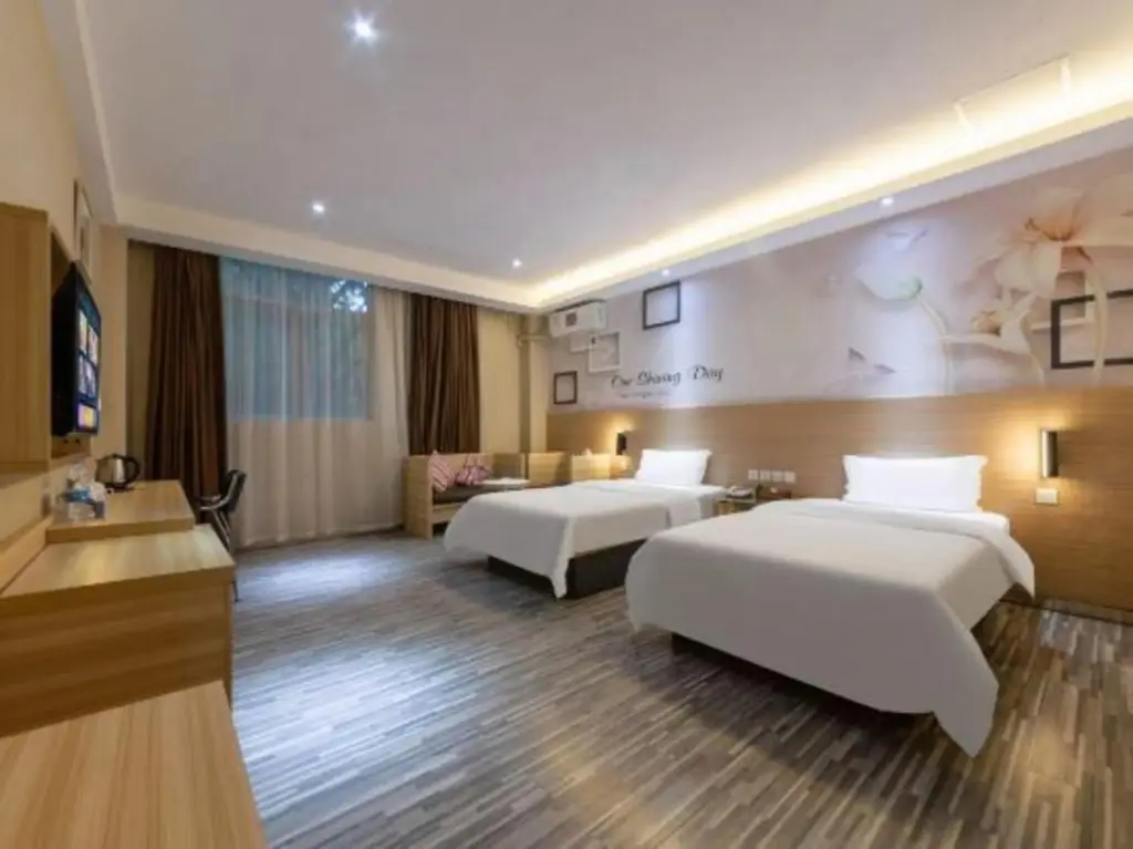 Гуанчжоу: Guangzhou Dongyi Business Hotel (Changyi Subway Station)