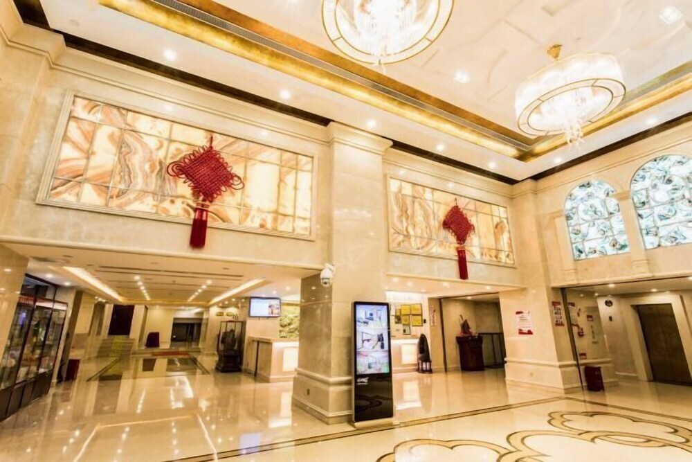 Bailiwan Hotel — фото 1