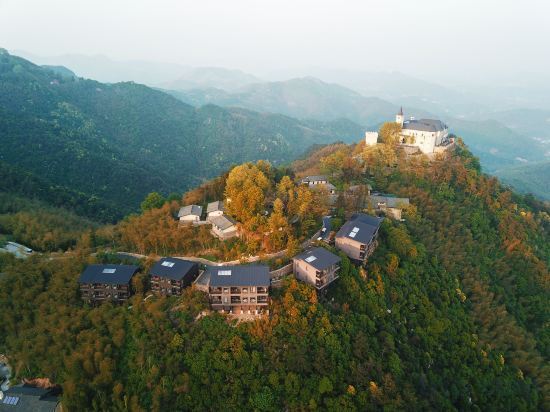 Хучжоу: naked Castle Resort