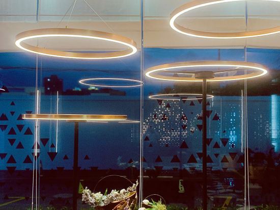 Шанхай: Home Inn Plus (Metro Station, Gaoke West Road, Expo Park, Shanghai New International Expo Center)