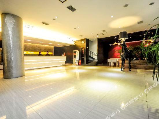 Циньхуандао: Orange Hotel (Qinhuangdao Heping Street)