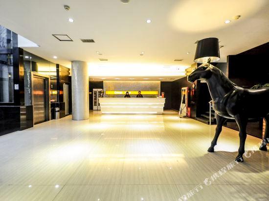 Циньхуандао: Orange Hotel (Qinhuangdao Heping Street)