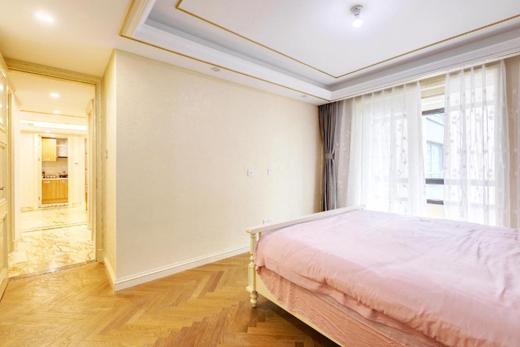 Пекин: American Light Luxury Style High end Apartment Near Tiananmen And Houhai