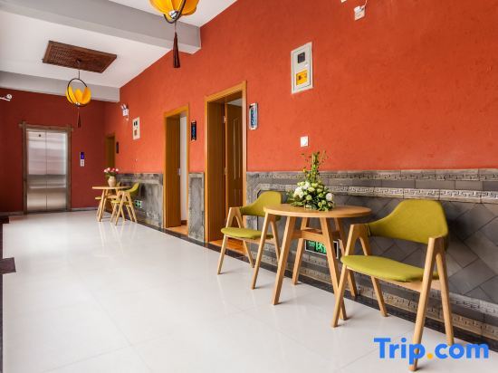 Дали: Guan Canghai Seaview Art Designer Homestay (Bohai Park Airport High-speed Railway Station)