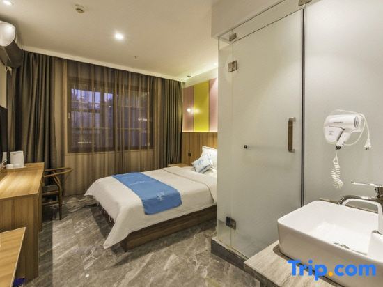 Чжэнчжоу: Jiayuan Business Hotel (Zhengzhou CBD Exhibition Center)