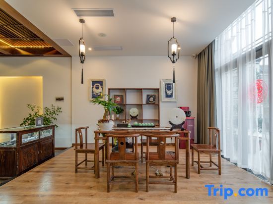 Гуйян: Guiyuan Mountain home